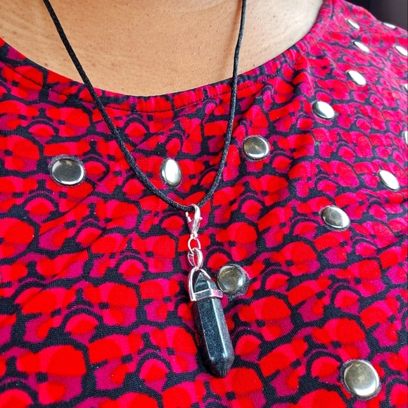 Stone Pendant Necklace - Picture 1 of 2
